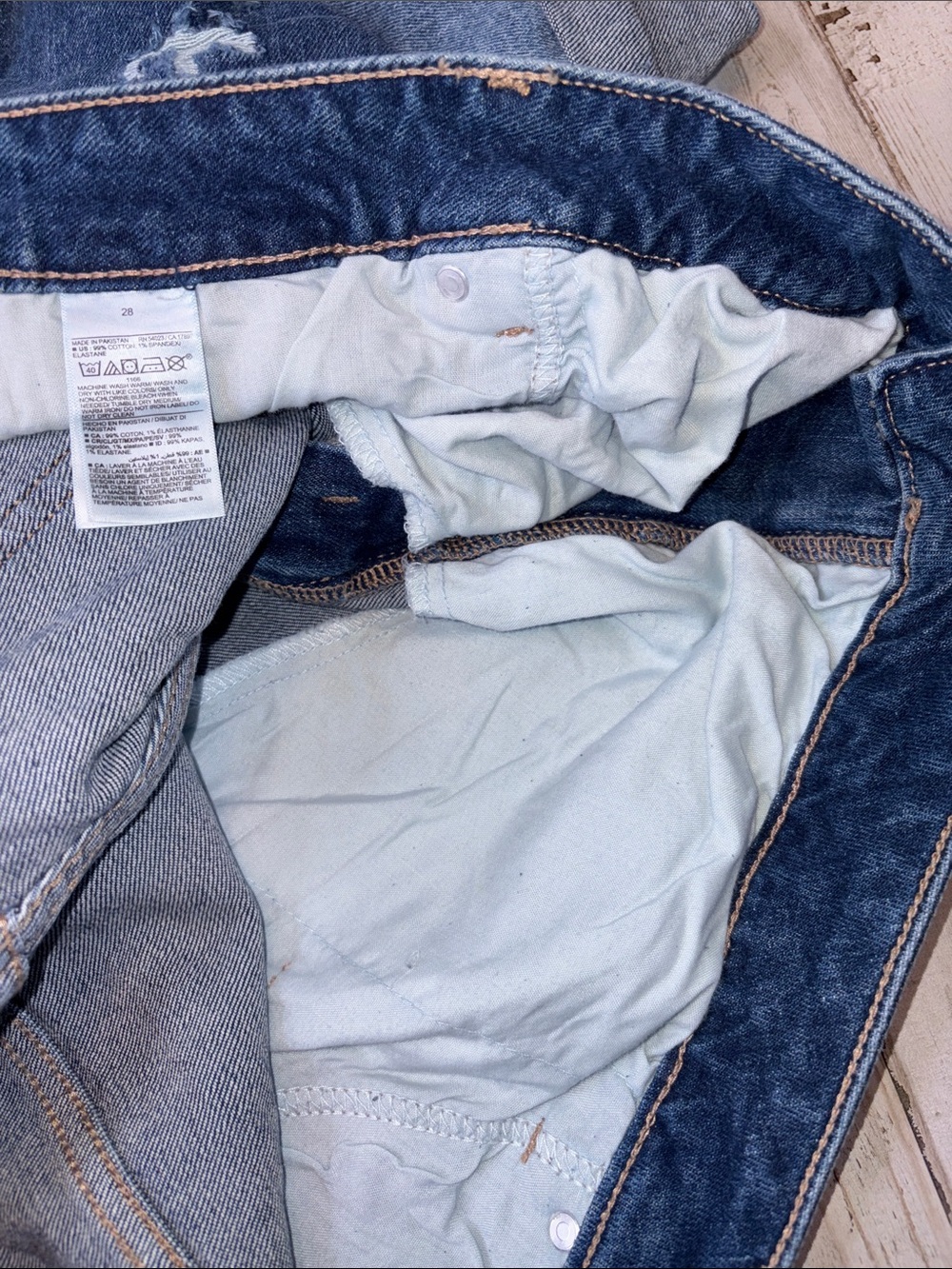 Old Navy O.G. High-rise Blue Denim Roll-Cuff Women's Shorts Plus Size 28 NWT! - Picture 15 of 16